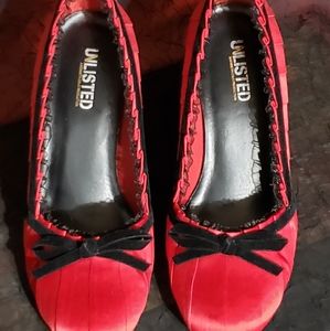 Sexy Red pumps by Unlisted Size 9